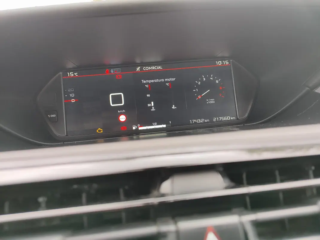 Citroën C4 Grand Picasso 2018 - 10890 EUR, 217500 km - AUTO.MOTO.pt - 217500km - foto 9 de 22