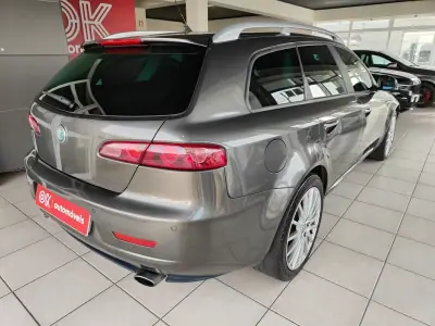 Alfa Romeo 159 Sportwagon 2008 - 7250 EUR, 221050 km - AUTO.MOTO.pt - 221050km - foto 11 de 37