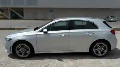 Mercedes-Benz A 250 2022 - 27450 EUR, 127000 km - AUTO.MOTO.pt - 127000km - foto 4 de 11