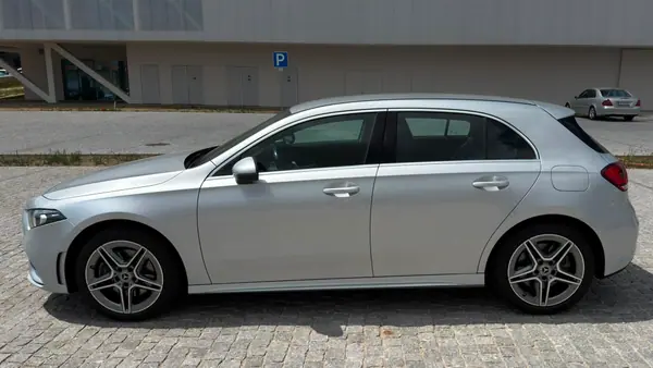 Mercedes-Benz A 250 2022 - 27450 EUR, 127000 km - AUTO.MOTO.pt - 127000km - foto 4 de 11