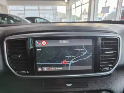 Kia Sportage 2021 - 19750 EUR, 67500 km - AUTO.MOTO.pt - 67500km - foto 28 de 36