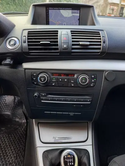 BMW 116 2009 - 5500 EUR, 285384 km - AUTO.MOTO.pt - 285384km - foto 8 de 11