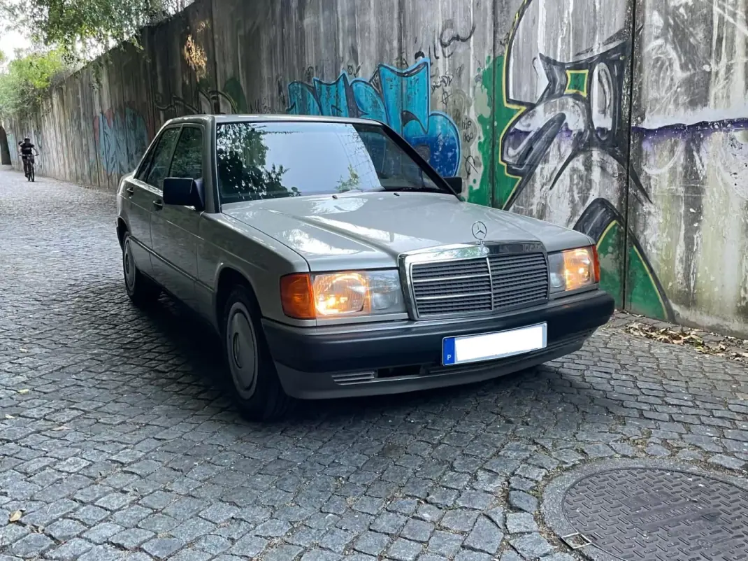 Mercedes-Benz 190 1993 - 14900 EUR, 41200 km - 41200km - foto 34 de 40