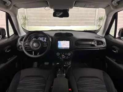 Jeep Renegade 2022 - 23950 EUR, 10796 km - AUTO.MOTO.pt - 10796km - foto 11 de 37