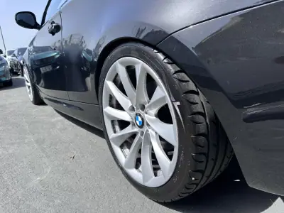BMW 120 2010 - 9900 EUR, 240000 km - AUTO.MOTO.pt - 240000km - foto 14 de 45
