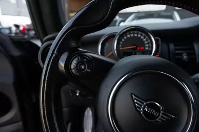 MINI One 2016 - 21500 EUR, 112000 km - AUTO.MOTO.pt - 112000km - foto 29 de 34