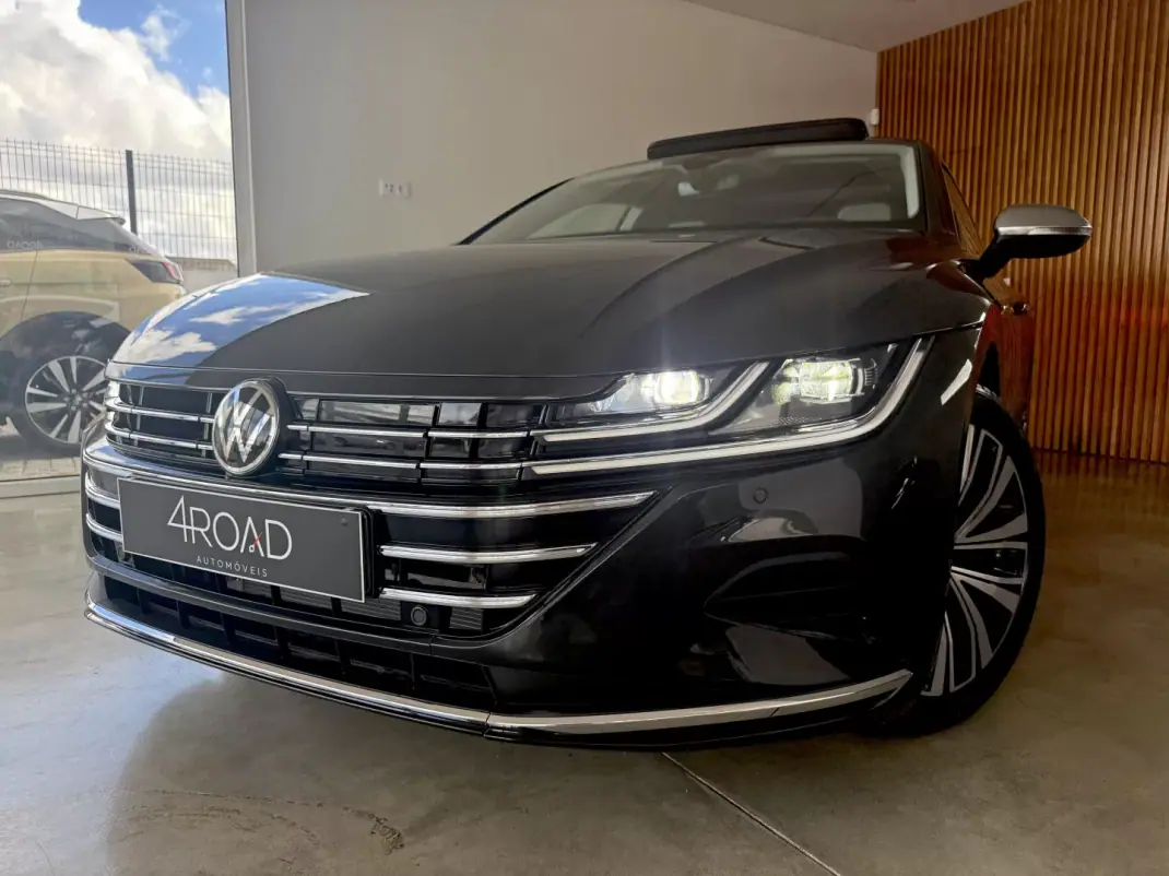 Volkswagen Arteon Shooting Brake 2021 - 23500 EUR, 168600 km - AUTO.MOTO.pt - 168600km - foto 1 de 144
