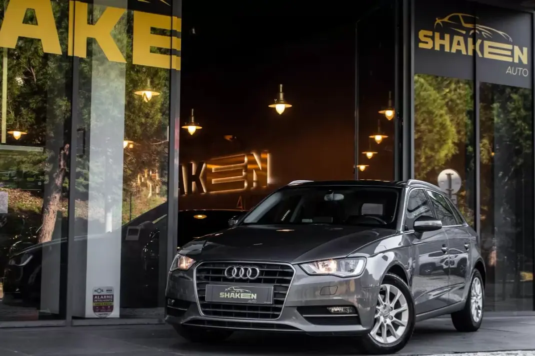 Audi A3 2013 - 12990 EUR, 250675 km - AUTO.MOTO.pt - 250675km - foto 1 de 38