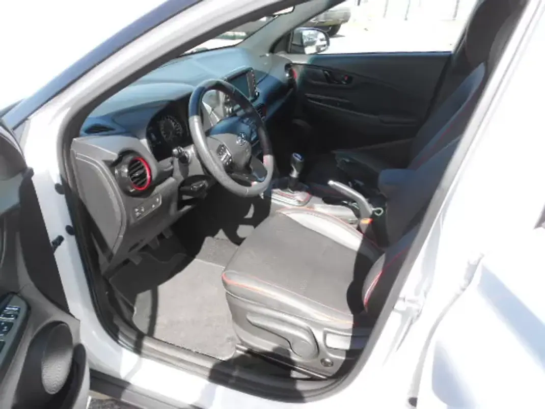 Hyundai Kauai 2020 - 17500 EUR, 34800 km - AUTO.MOTO.pt - 34800km - foto 11 de 15