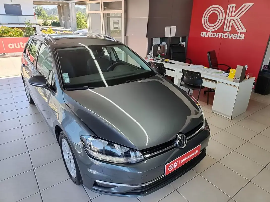 Volkswagen Golf Variant 2019 - 18250 EUR, 35000 km - 35000km - foto 12 de 23