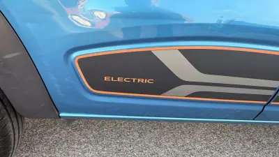 Dacia Spring 2023 — foto 5 de 54