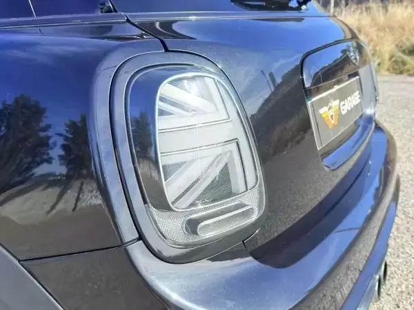 MINI Cooper 2015 - 17900 EUR, 132000 km - AUTO.MOTO.pt - 132000km - foto 26 de 29