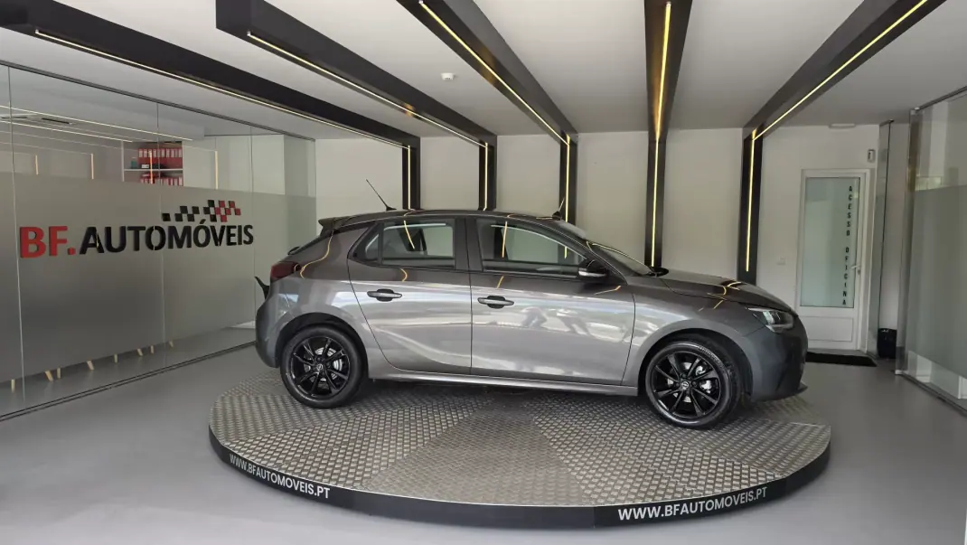 Opel Corsa 2020 - 10490 EUR, 84220 km - AUTO.MOTO.pt - 84220km - foto 8 de 53