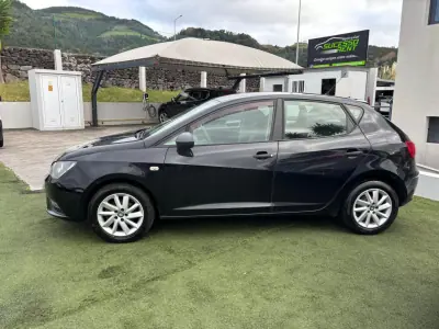 SEAT Ibiza 2016 - 10490 EUR, 93800 km - AUTO.MOTO.pt - 93800km - foto 4 de 11