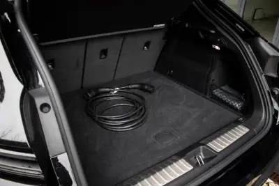 Porsche Macan 2025 - 83990 EUR, 15400 km - AUTO.MOTO.pt - 15400km - foto 35 de 49