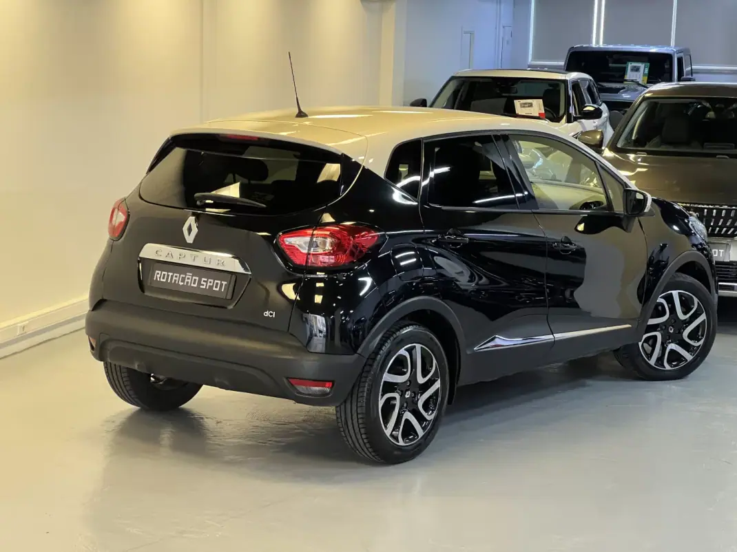 Renault Captur 2015 - 10990 EUR, 150000 km - 150000km - foto 14 de 36