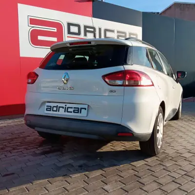 Renault Clio Sport Tourer 2015 - 9490 EUR, 163864 km - AUTO.MOTO.pt - 163864km - foto 4 de 8