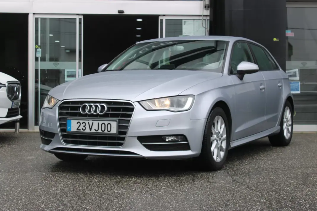 Audi A3 Sportback 2014 - 10900 EUR, 183539 km - AUTO.MOTO.pt - 183539km - foto 7 de 19