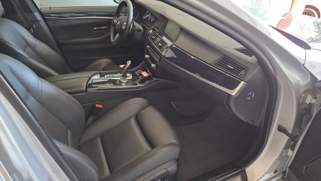 BMW 520 2017 - 20900 EUR, 173273 km - AUTO.MOTO.pt - 173273km - foto 56 de 61