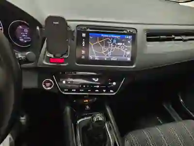 Honda HR-V 2016 - 15500 EUR, 151000 km - AUTO.MOTO.pt - 151000km - foto 5 de 5