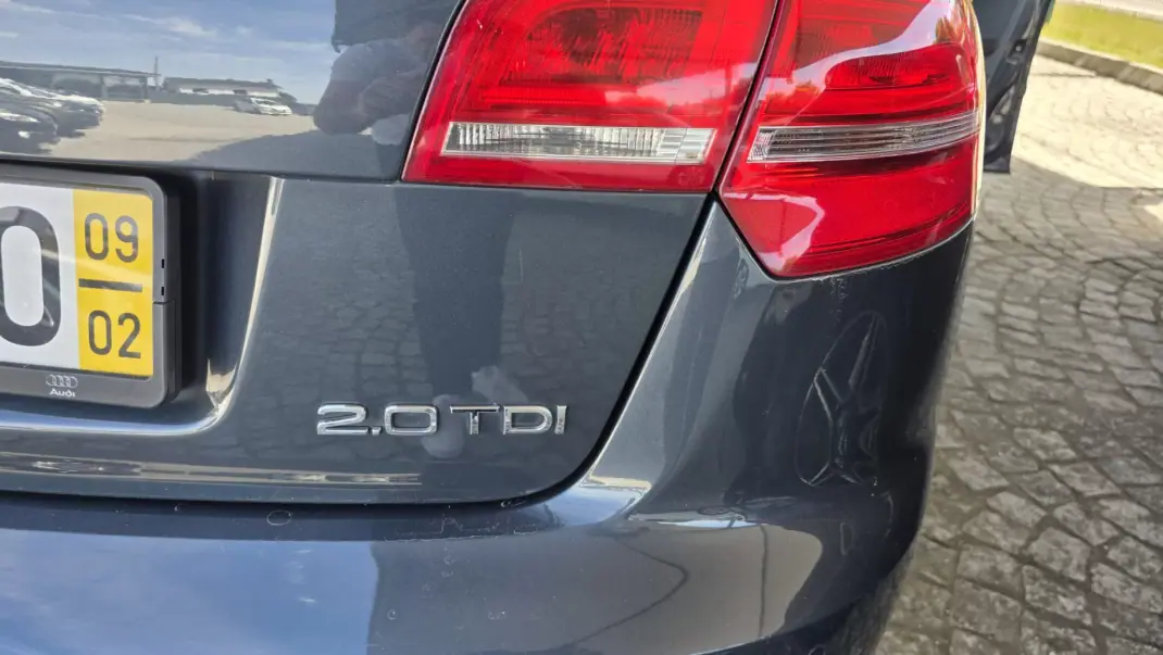 Audi A3 Sportback 2009 - 12990 EUR, 176000 km - AUTO.MOTO.pt - 176000km - foto 7 de 25