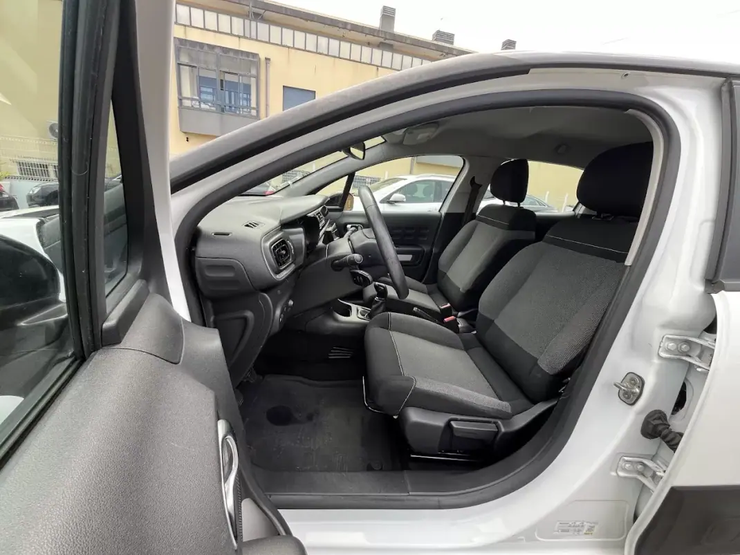 Citroën C3 2019 - 8750 EUR, 123000 km - AUTO.MOTO.pt - 123000km - foto 25 de 48