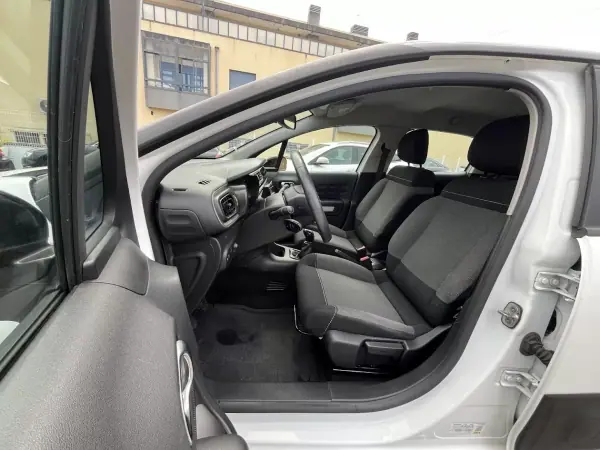 Citroën C3 2019 - 8750 EUR, 123000 km - AUTO.MOTO.pt - 123000km - foto 25 de 48