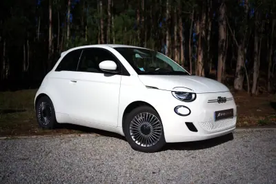 Fiat 500e 2023 - 14490 EUR, 45000 km - foto 1 de 19