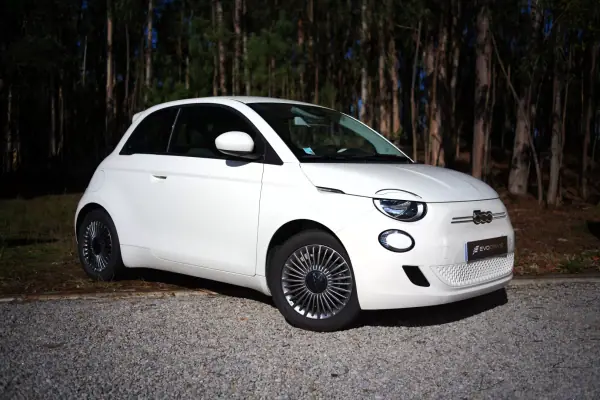 Fiat 500e 23,8kWh ICON 2023 Elétrico
