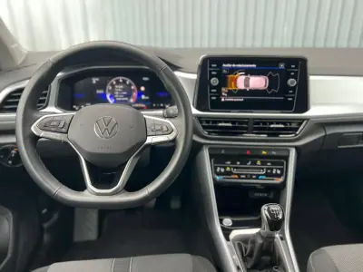Volkswagen T-Roc 2025 - 28000 EUR, 12129 km - AUTO.MOTO.pt - 12129km - foto 13 de 18