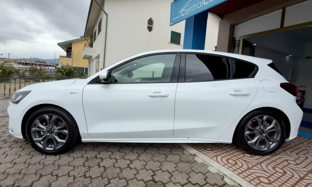 Ford 2023 - 17950 EUR, 55000 km - 55000km - foto 6 de 31
