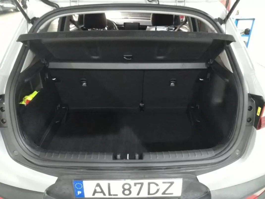 Kia Stonic 2021 - 14250 EUR, 144834 km - AUTO.MOTO.pt - 144834km - foto 8 de 8