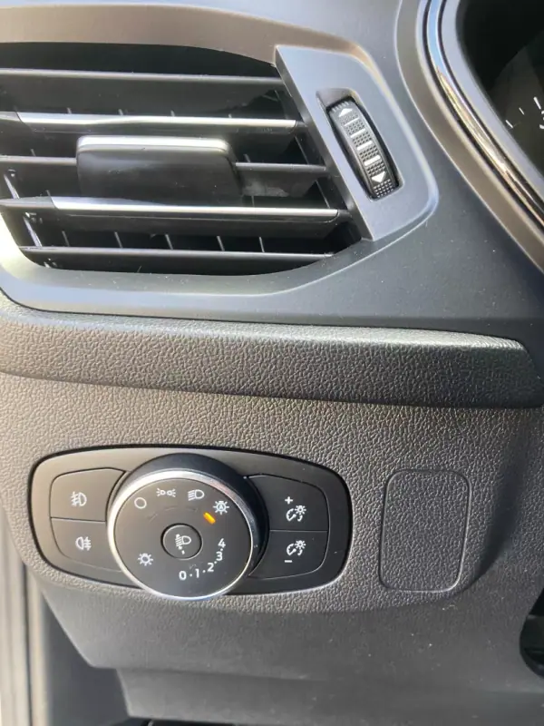 Ford Focus 2023 - 20590 EUR, 37780 km - AUTO.MOTO.pt - 37780km - foto 16 de 23