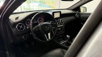 Mercedes-Benz A 180 2013 - 12990 EUR, 237399 km - AUTO.MOTO.pt - 237399km - foto 19 de 28