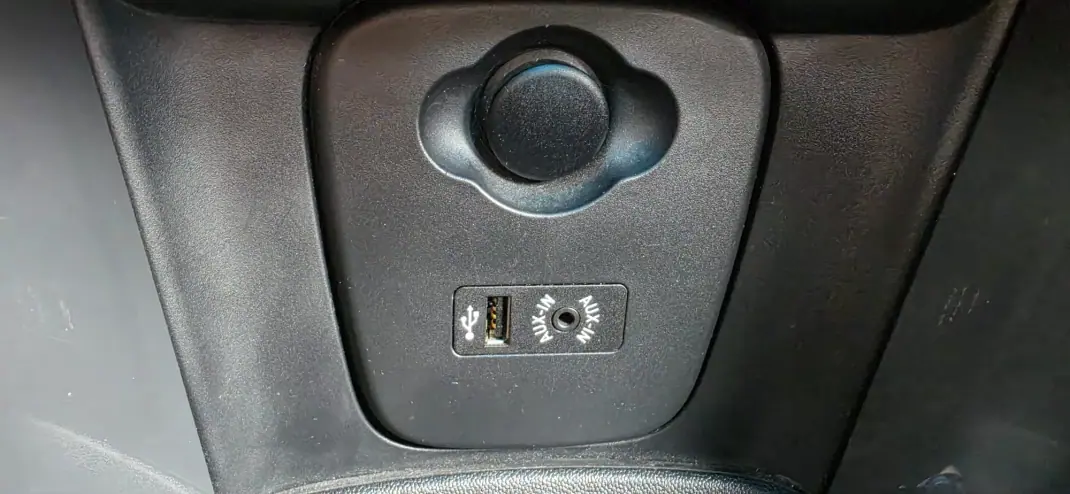 MINI 5 Portas 2018 - 13995 EUR, 77700 km - 77700km - foto 17 de 17