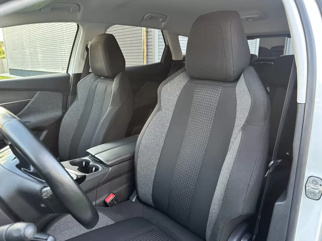 Peugeot 3008 2019 - 13900 EUR, 190000 km - 190000km - foto 44 de 59