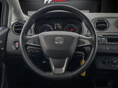 SEAT Ibiza 2015 - 11950 EUR, 80000 km - AUTO.MOTO.pt - 80000km - foto 11 de 60
