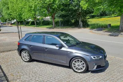Audi A3 Sportback 2016 - 17990 EUR, 169000 km - AUTO.MOTO.pt - 169000km - foto 8 de 16