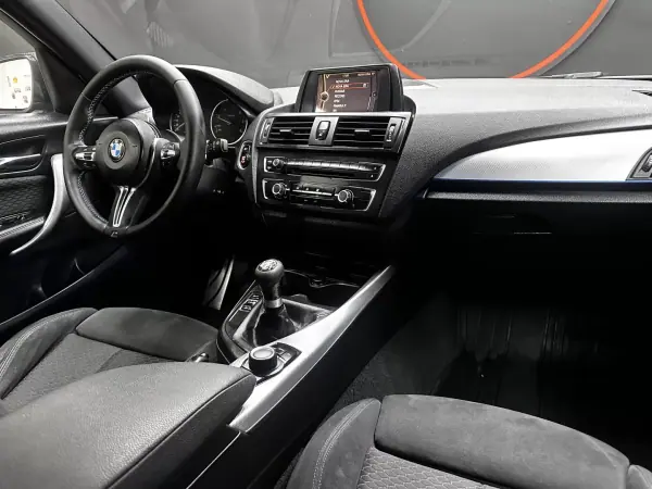 BMW 118 2012 - 13990 EUR, 263000 km - 263000km - foto 24 de 27