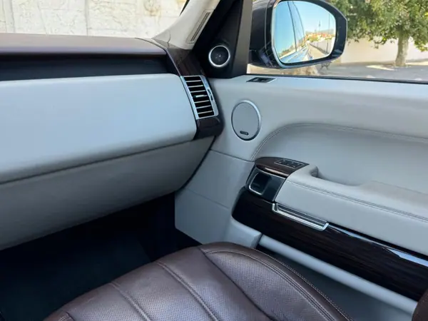 Land Rover Range Rover 2017 - 74480 EUR, 73870 km - AUTO.MOTO.pt - 73870km - foto 39 de 50
