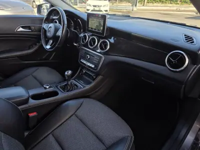 Mercedes-Benz CLA 180 2016 - 16990 EUR, 169000 km - AUTO.MOTO.pt - 169000km - foto 24 de 34