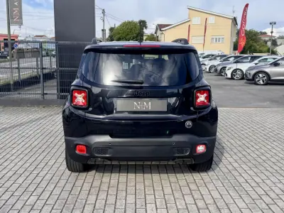 Jeep Renegade 2016 - 15500 EUR, 138000 km - AUTO.MOTO.pt - 138000km - foto 4 de 22