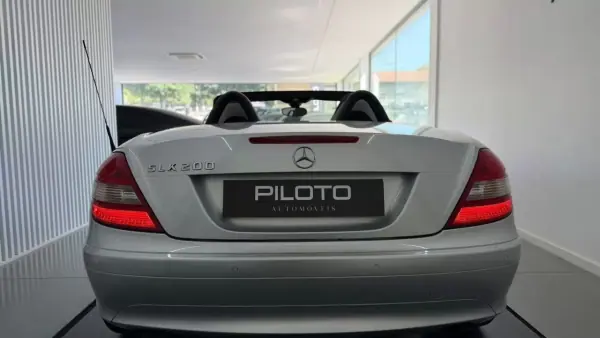 Mercedes-Benz SLK 200 2006 - 16490 EUR, 133014 km - AUTO.MOTO.pt - 133014km - foto 6 de 25