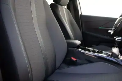 Peugeot 208 2023 - 16999 EUR, 96737 km - AUTO.MOTO.pt - 96737km - foto 15 de 34