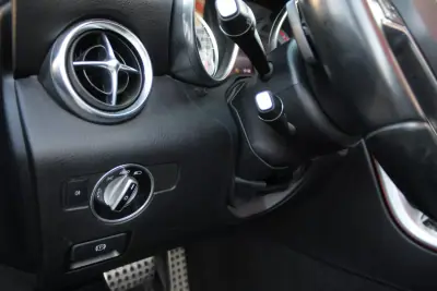 Mercedes-Benz SLK 250 2015 - 22990 EUR, 203350 km - 203350km - foto 12 de 32