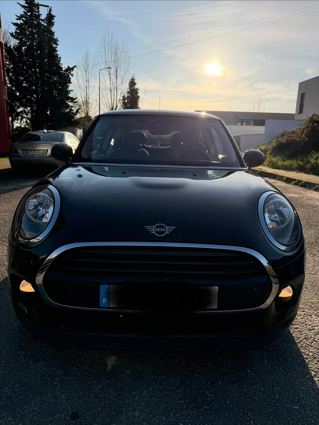 MINI One 2018 - 8000 EUR, 210000 km - AUTO.MOTO.pt - 210000km - foto 1 de 11