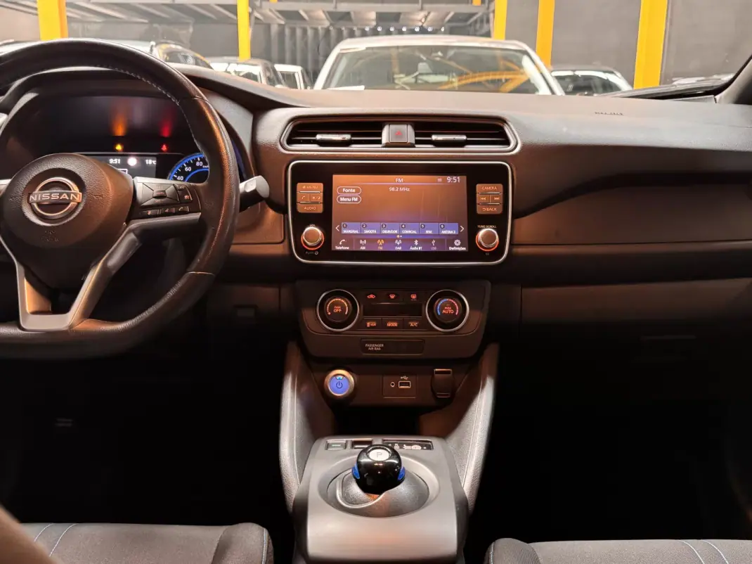 Nissan Leaf 2022 - 15990 EUR, 95500 km - AUTO.MOTO.pt - 95500km - foto 17 de 32