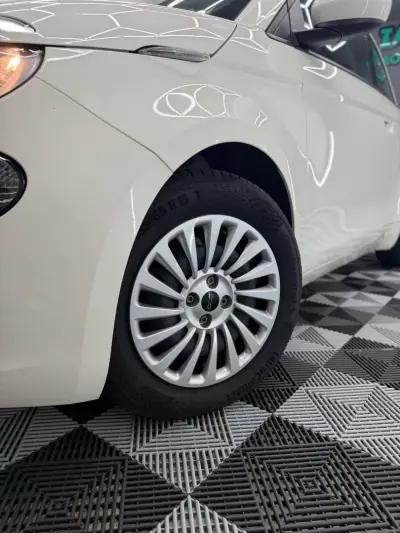 Fiat 500e 2023 - 12999 EUR, 26000 km - AUTO.MOTO.pt - 26000km - foto 3 de 21