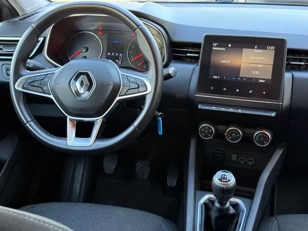 Renault Clio 2020 - 12900 EUR, 139162 km - 139162km - foto 3 de 19