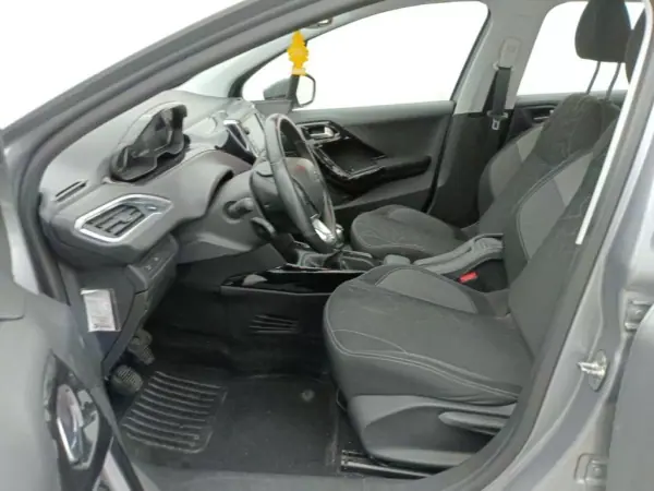 Peugeot 2008 2019 - 10950 EUR, 130085 km - AUTO.MOTO.pt - 130085km - foto 7 de 9